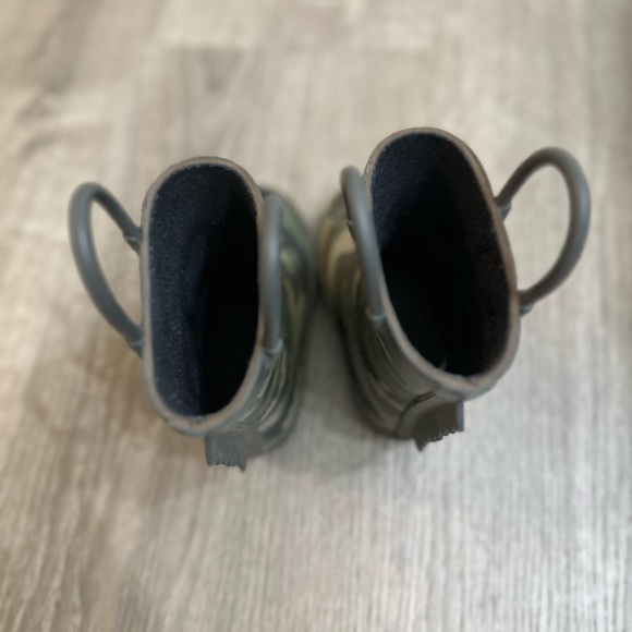 Toddler rain boots size 6 - Picture 5 of 7